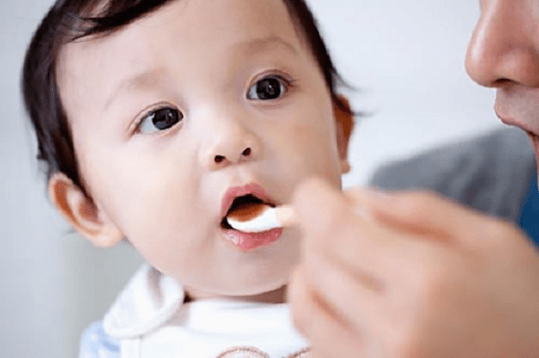 Cung cấp lợi khuẩn đường hô hấp giúp đẩy lùi bệnh viêm họng và tăng sức đề kháng cho bé